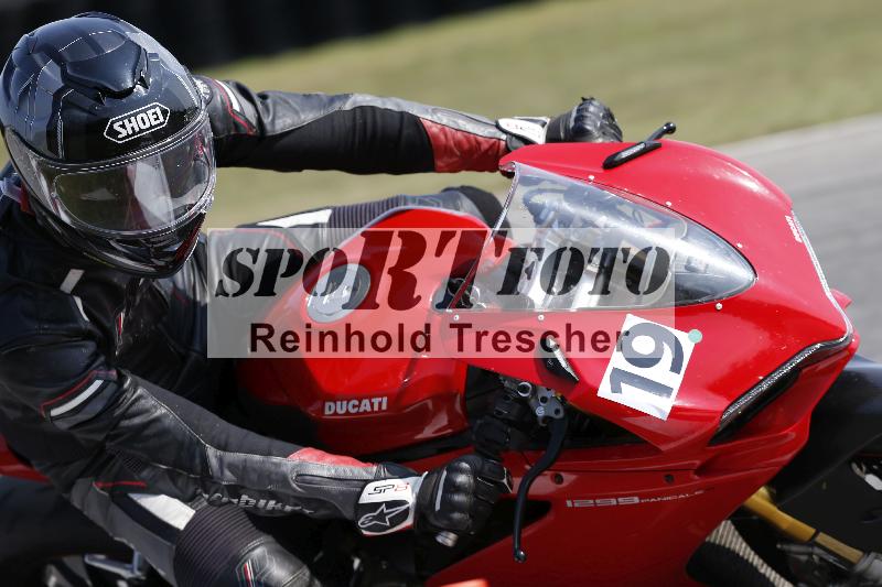 /Archiv-2025/49 26.08.2025 Cornu Master School ADR/gruen-vert/19